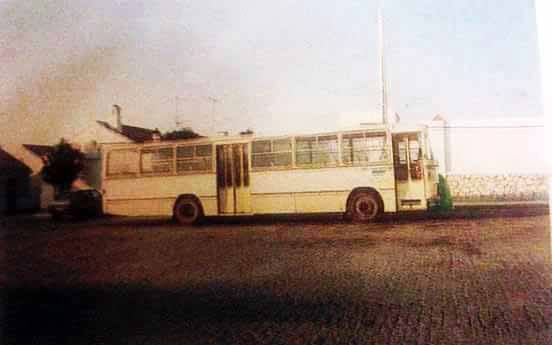Fotos de auto perdido o en deshuso.