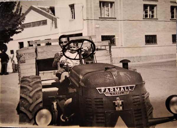 Fotos de auto perdido o en deshuso.