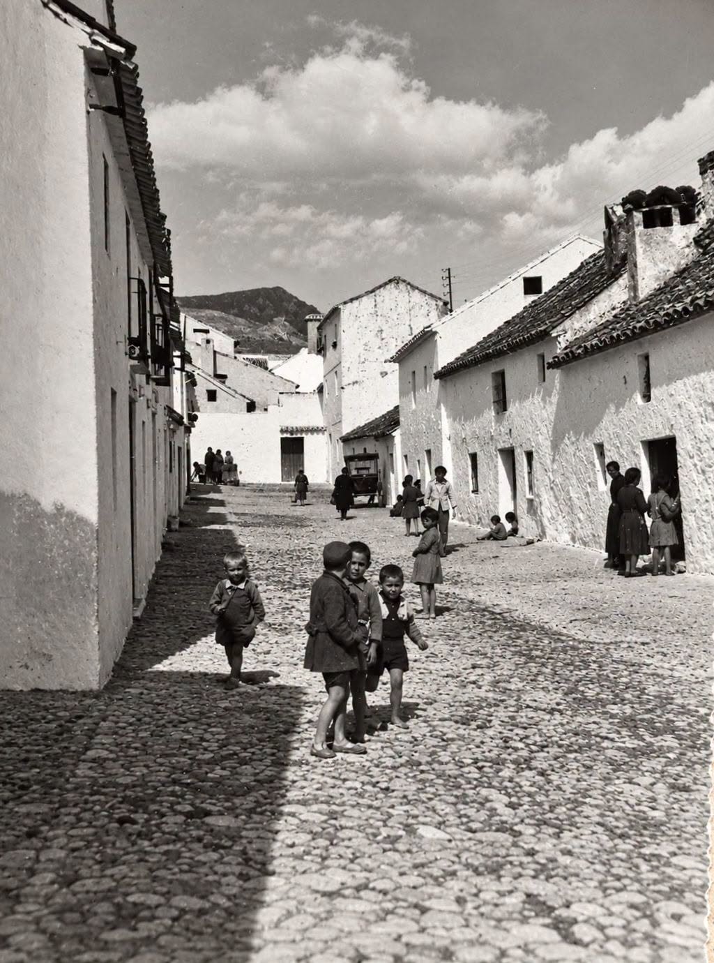 Fotografias de las calles, viales, sendas y puentes de Cabra
