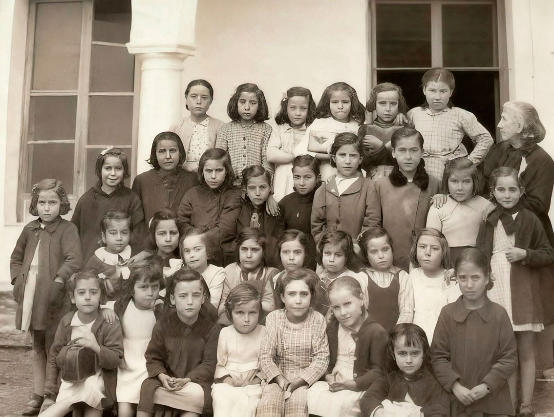 Fotos de centros escolares varios no reglados de Cabra