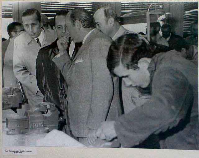 Foto relativa al centro de enseñanza las Escuelas Felipe Solís Villachenous de Cabra de Córdoba