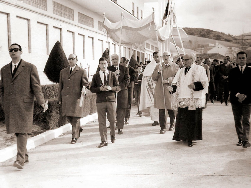 Foto relativa al centro de enseñanza las Escuelas Felipe Solís Villachenous de Cabra de Córdoba