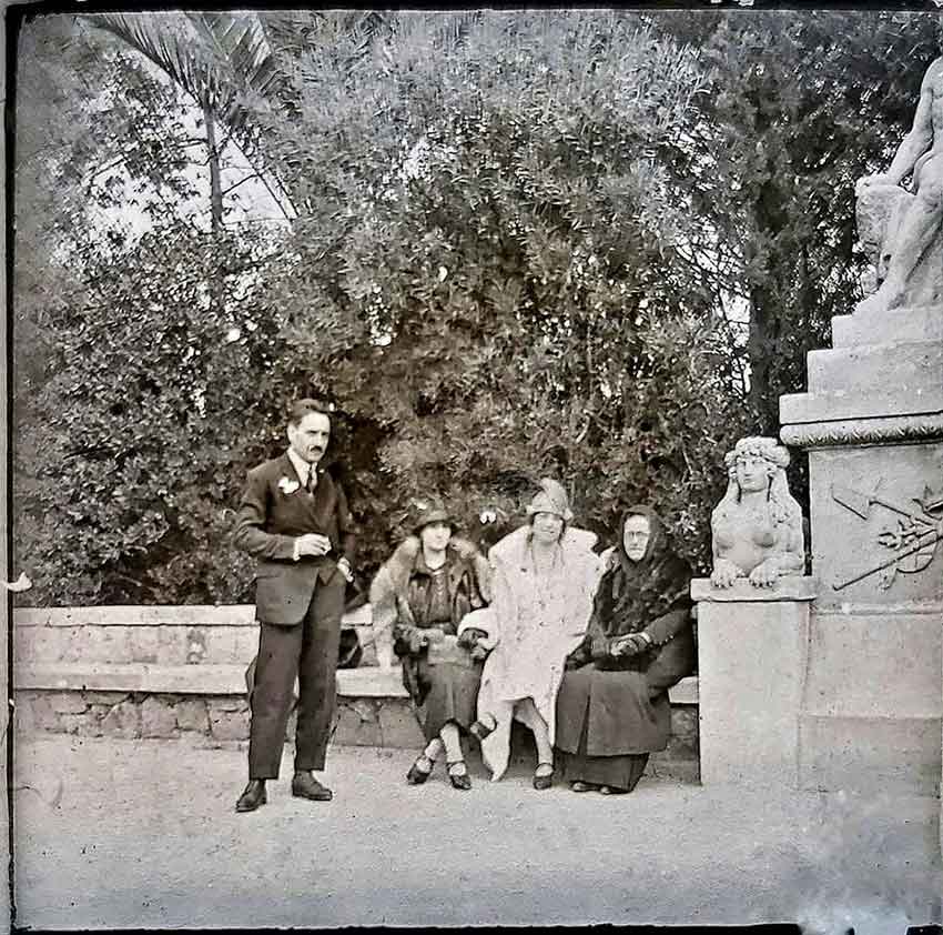 Foto de grupo de amigos o  conocidos de Cabra