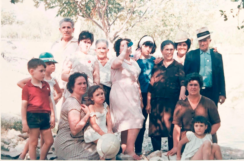 Foto de grupo de amigos o  conocidos de Cabra
