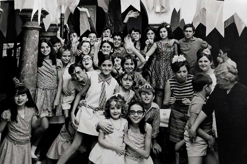 Foto de grupo de amigos o  conocidos de Cabra