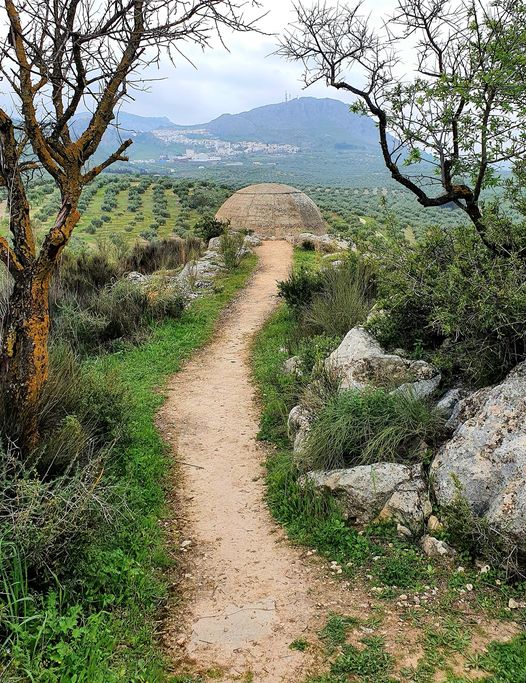 Ruta por la vía verde hasta los búnkeres de Luque