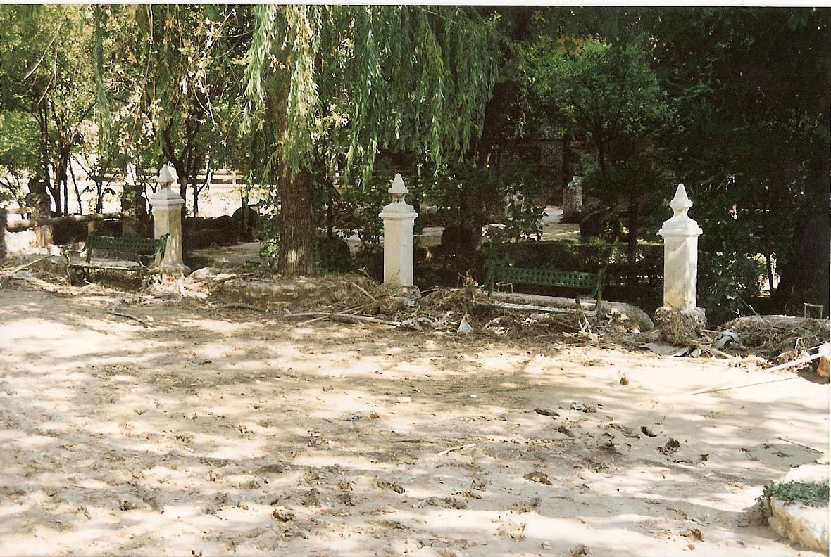 Fotografía relativa a la piscinas-católica egabrense