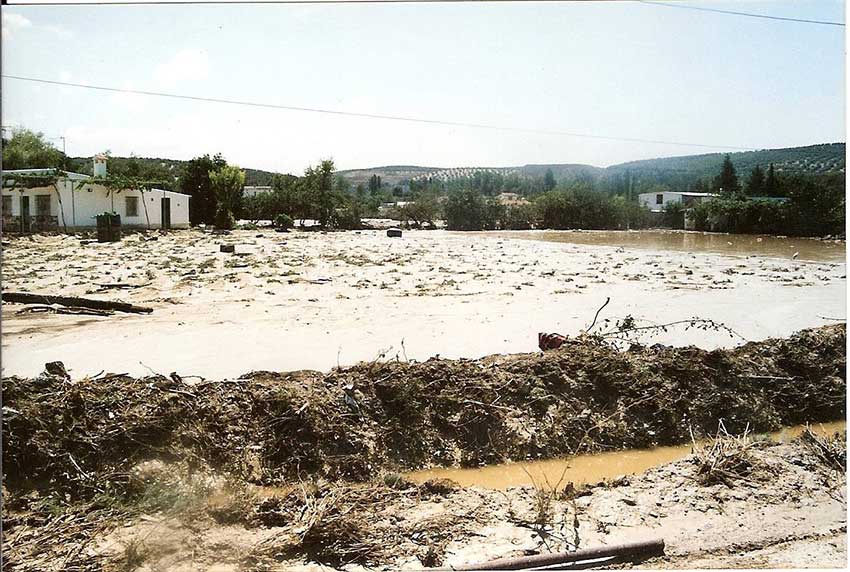 Fotografía relativa a la piscinas-católica egabrense