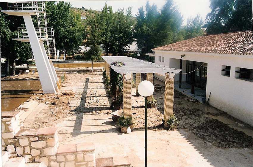 Fotografía relativa a la piscinas-católica egabrense