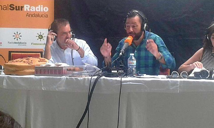 Fotografías sobre la radio egabrense