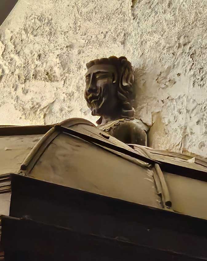 Fotografías relacionandas con la escultura en  Cabra